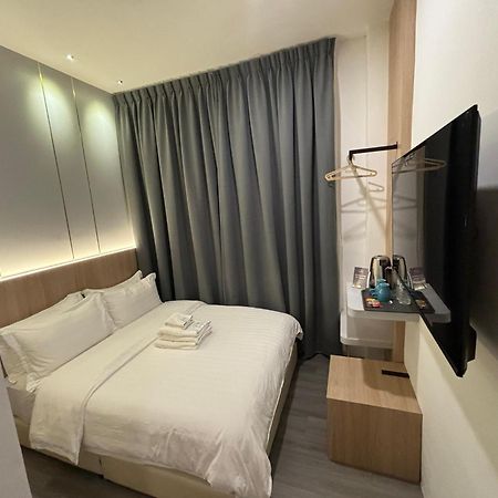 Red'S Hotel Bintulu Extérieur photo