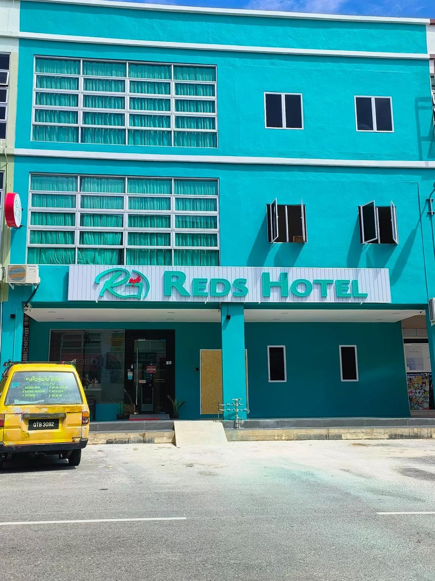 Red'S Hotel Bintulu Extérieur photo