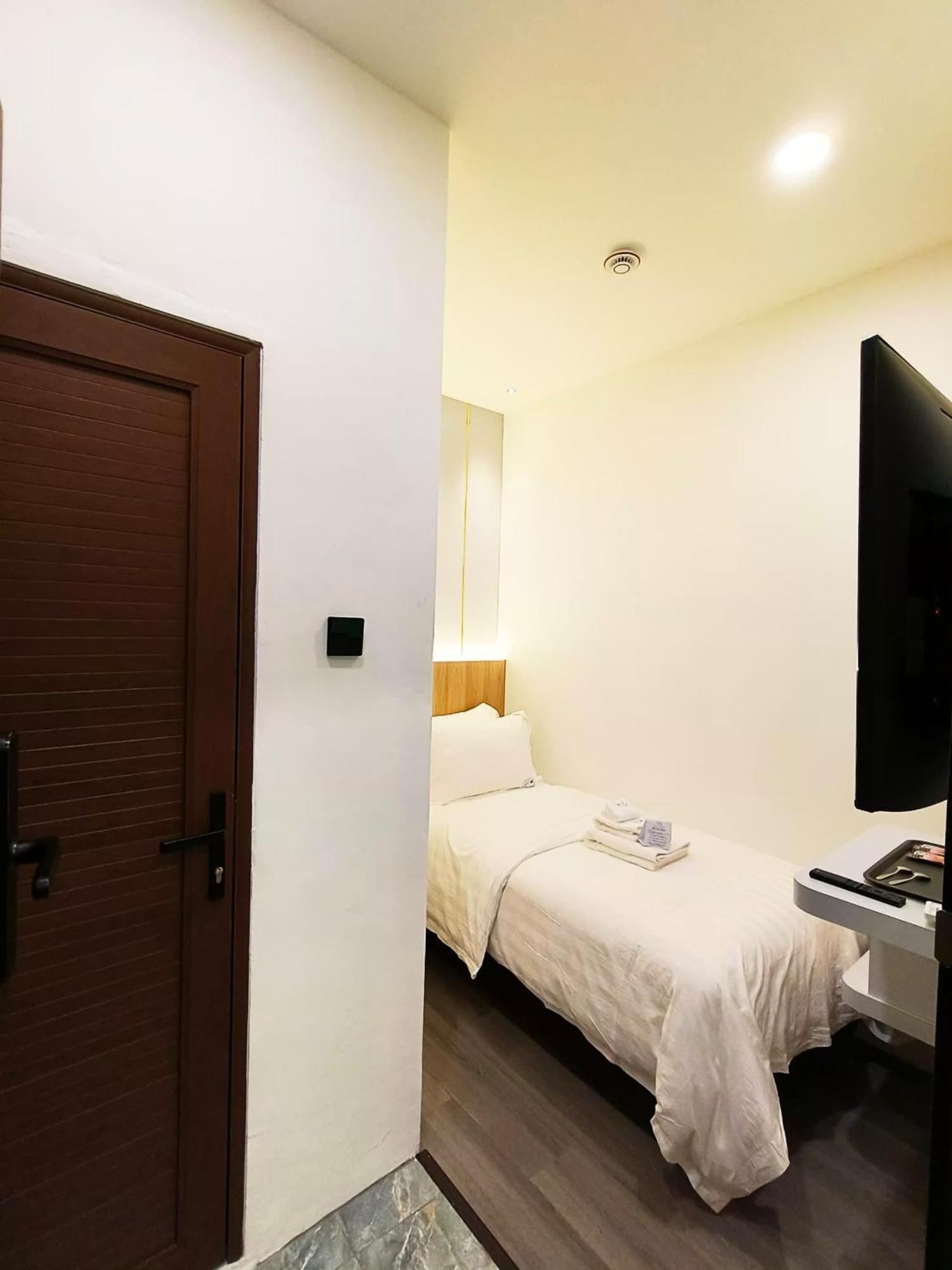 Red'S Hotel Bintulu Extérieur photo