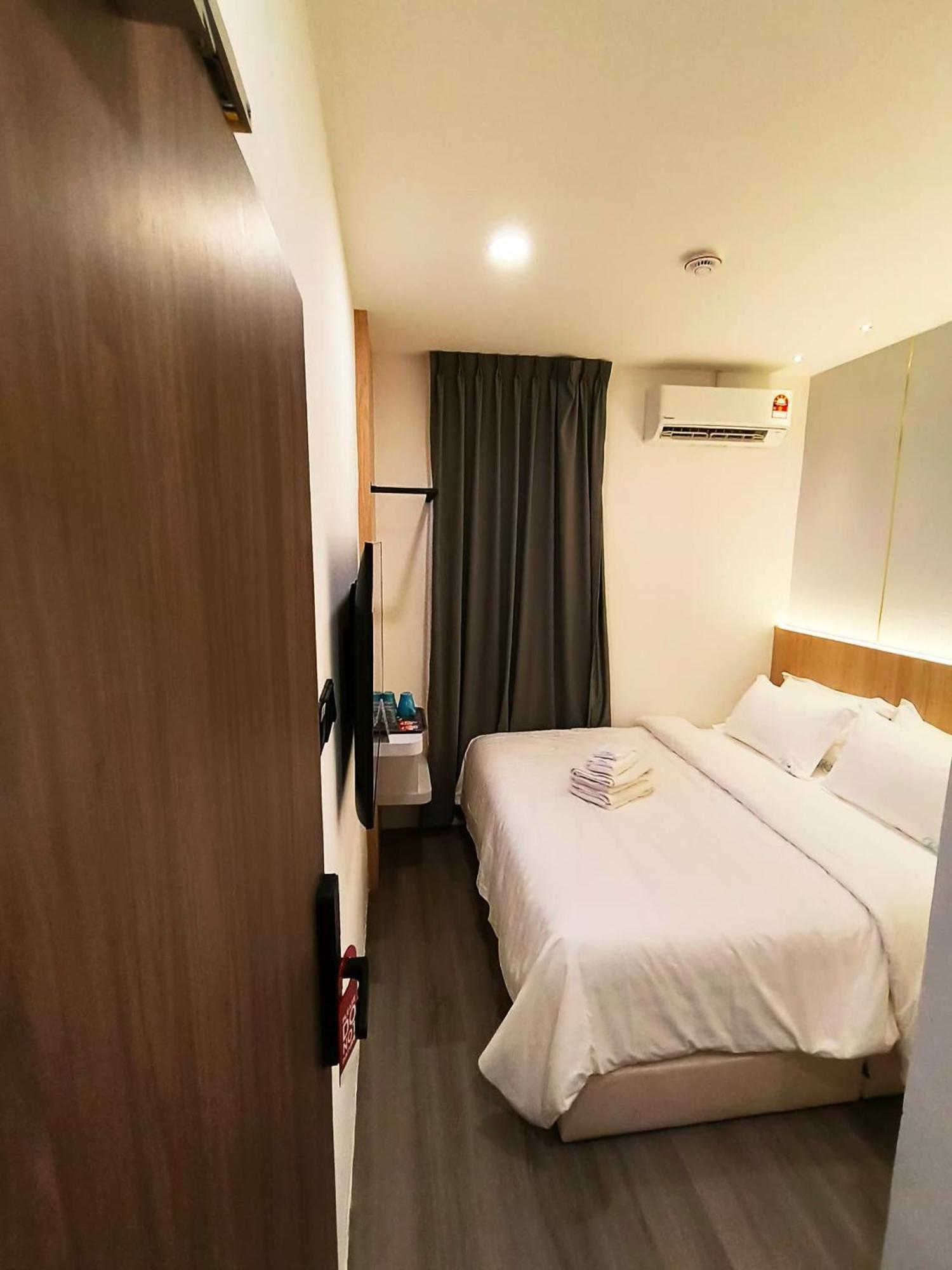 Red'S Hotel Bintulu Extérieur photo