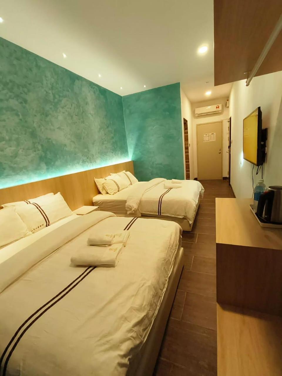 Red'S Hotel Bintulu Extérieur photo